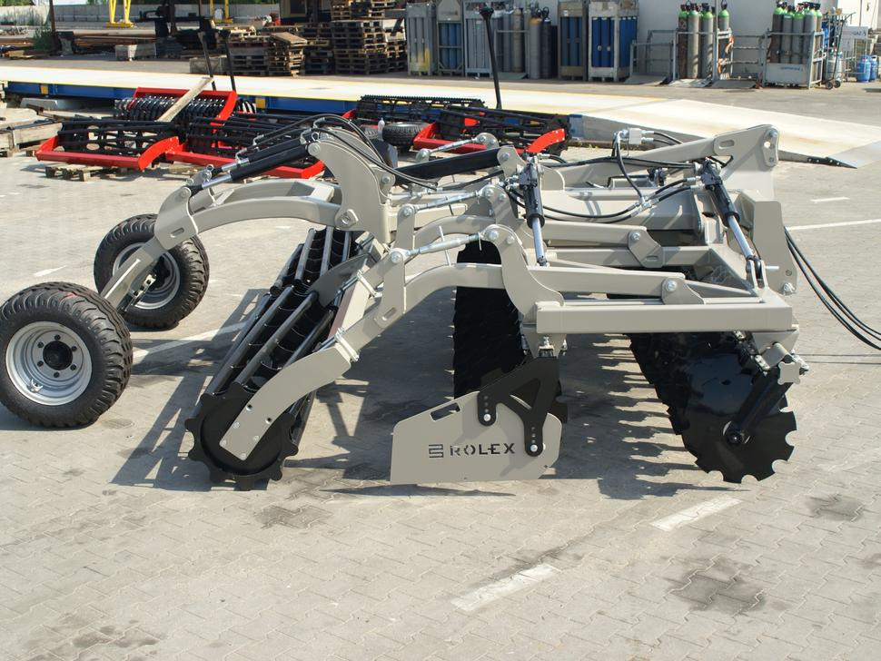 ROLEX Hydraulische Scheibenegge / Hydraulic discs harrow / Dechaumeur à disques / Erpice a dischi / Дисковая гидравлическая борона тип лёгкий с тележкой / Brona talerzowa hydraulicznie składana lekka - Disc harrow: picture 3 ROLEX Hydraulische Scheibenegge / Hydraulic discs harrow / Dechaumeur à disques / Erpice a dischi / Дисковая гидравлическая борона тип лёгкий с тележкой / Brona talerzowa hydraulicznie składana lekka - Disc harrow: picture 3