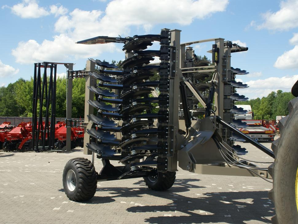 ROLEX Hydraulische Scheibenegge / Hydraulic discs harrow / Dechaumeur à disques / Erpice a dischi / Гидравлическая дисковая борона / Brona talerzowa hydraulicznie składana ciężka 4 m - Disc harrow: picture 1 ROLEX Hydraulische Scheibenegge / Hydraulic discs harrow / Dechaumeur à disques / Erpice a dischi / Гидравлическая дисковая борона / Brona talerzowa hydraulicznie składana ciężka 4 m - Disc harrow: picture 1