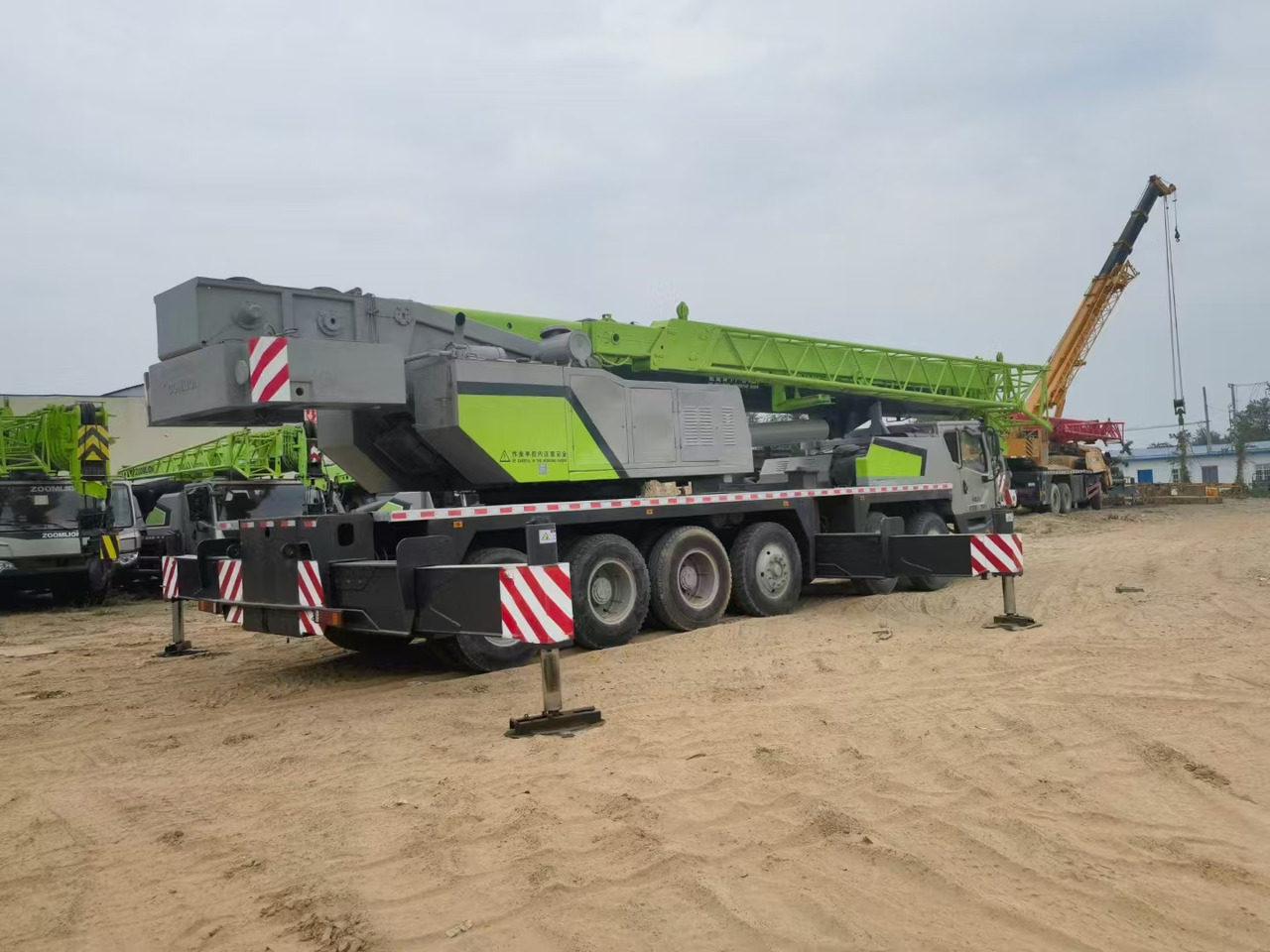 ZOOMLION ZTC1000V - Mobile crane: picture 3 ZOOMLION ZTC1000V - Mobile crane: picture 3