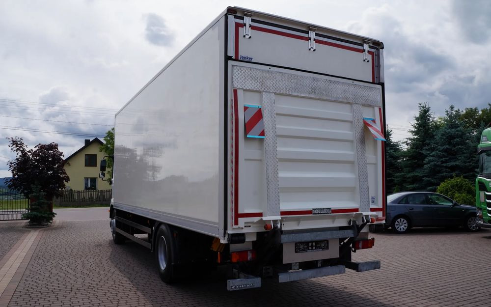 MAN TGM 18.250 / 18.290 EURO 6 KONTENER 19 PALET ŁAD. 9800 KG WINDA - Box truck: picture 3 MAN TGM 18.250 / 18.290 EURO 6 KONTENER 19 PALET ŁAD. 9800 KG WINDA - Box truck: picture 3