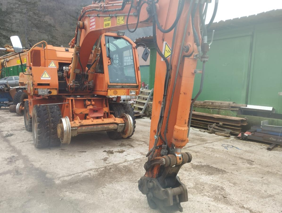CASE Pelle Rail Route (PRIX POSSIBLE POUR LE LOT) - Wheel excavator: picture 4 CASE Pelle Rail Route (PRIX POSSIBLE POUR LE LOT) - Wheel excavator: picture 4