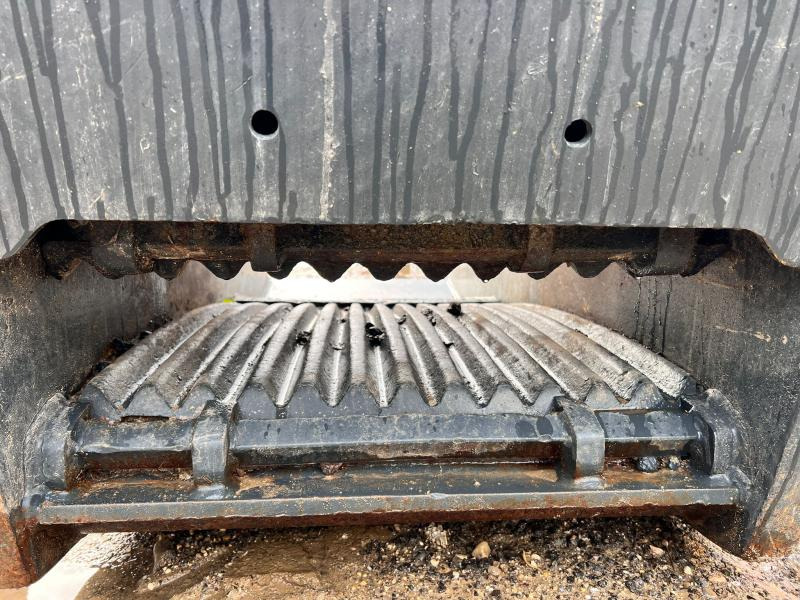 Excavator bucket Godet concasseur MB BF60 pour pelle de 10t à 20t (Net de TVA): picture 8