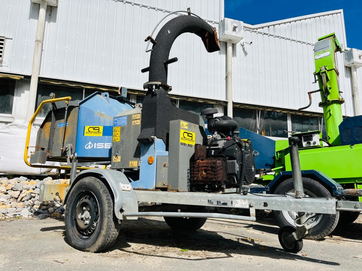 ISEKI Broyeur de branche - Wood chipper: picture 1 ISEKI Broyeur de branche - Wood chipper: picture 1