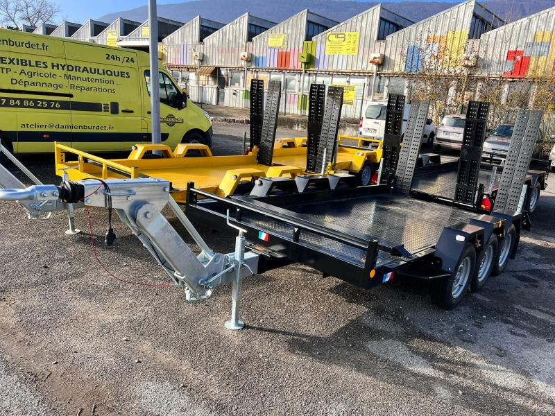 Moiroud TR3500 3 ESSIEUX 3T5 NEUVE MOIROUD NOIRE LARGE - Plant trailer: picture 1 Moiroud TR3500 3 ESSIEUX 3T5 NEUVE MOIROUD NOIRE LARGE - Plant trailer: picture 1