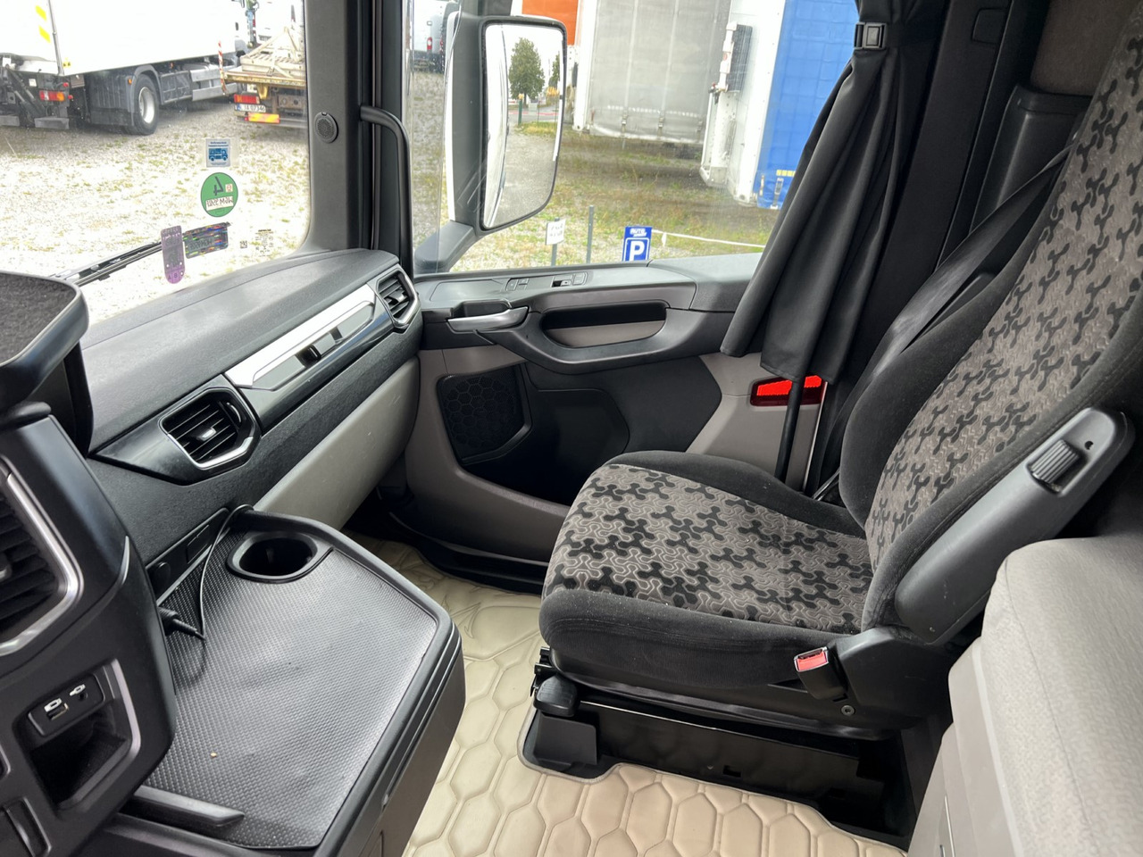 Truck SCANIA S450: picture 36