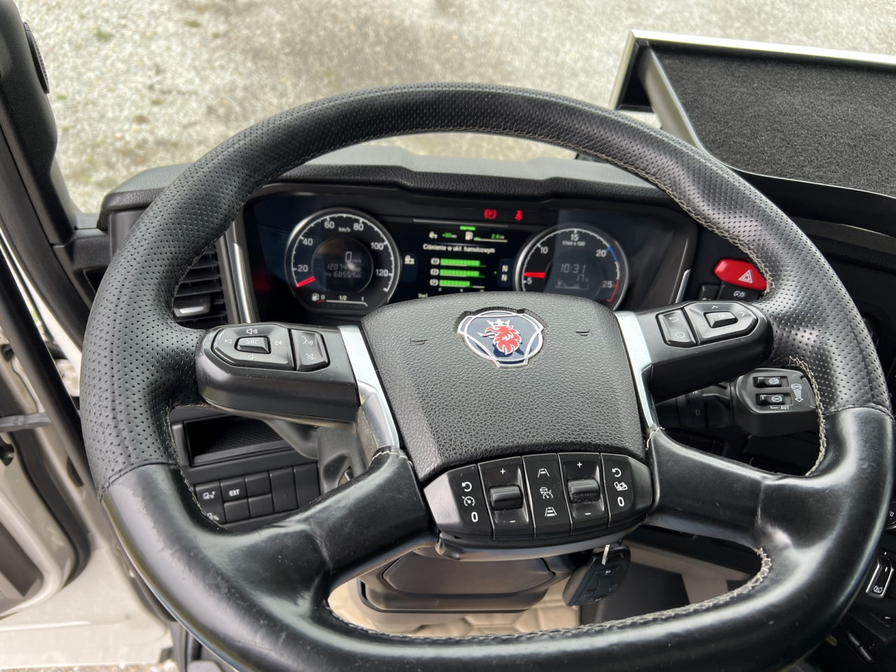 Truck SCANIA S450: picture 37