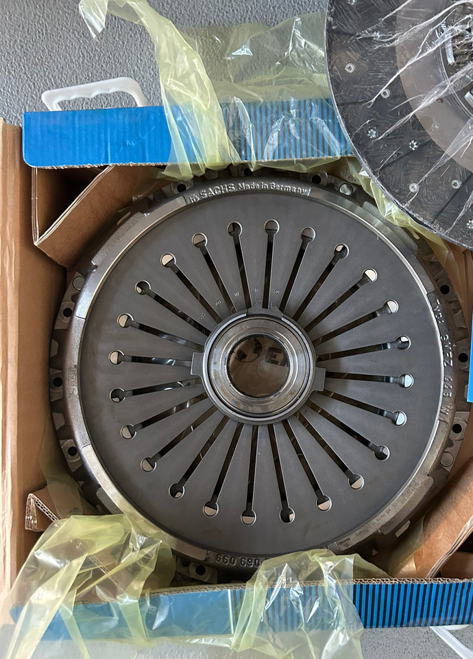 SACHS MANKAT 1-CLUTCH SET (DISC+PLATE+BEARING) - Clutch and parts for Truck: picture 1 SACHS MANKAT 1-CLUTCH SET (DISC+PLATE+BEARING) - Clutch and parts for Truck: picture 1