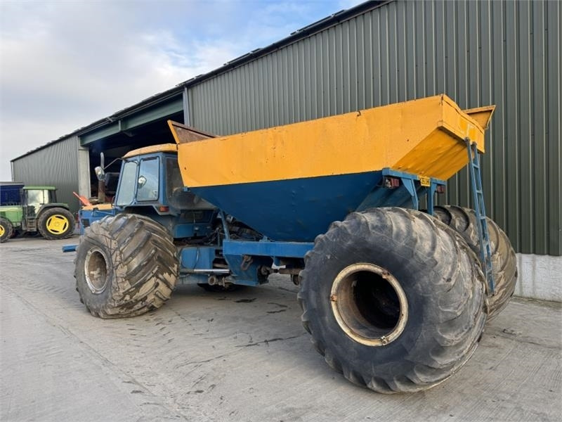 Ford Ford 8210 Self Propelled Gravel Cart - Farm tractor: picture 2 Ford Ford 8210 Self Propelled Gravel Cart - Farm tractor: picture 2