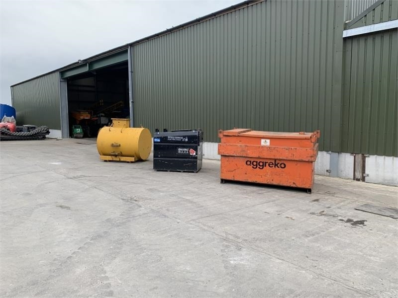 Fuel Tanks Bunded Fuel Tanks - Articulated dumper: picture 1 Fuel Tanks Bunded Fuel Tanks - Articulated dumper: picture 1