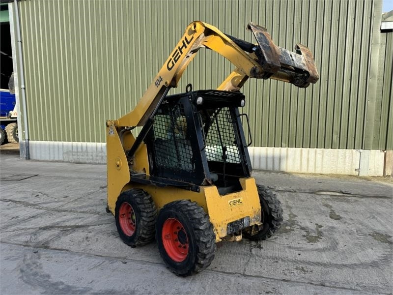 Gehl R165 Skid Steer - Skid steer loader: picture 5 Gehl R165 Skid Steer - Skid steer loader: picture 5