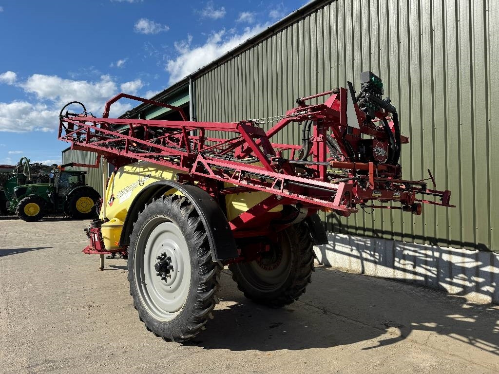 Hardi Navigator 3000L 24m - Trailed sprayer: picture 2 Hardi Navigator 3000L 24m - Trailed sprayer: picture 2