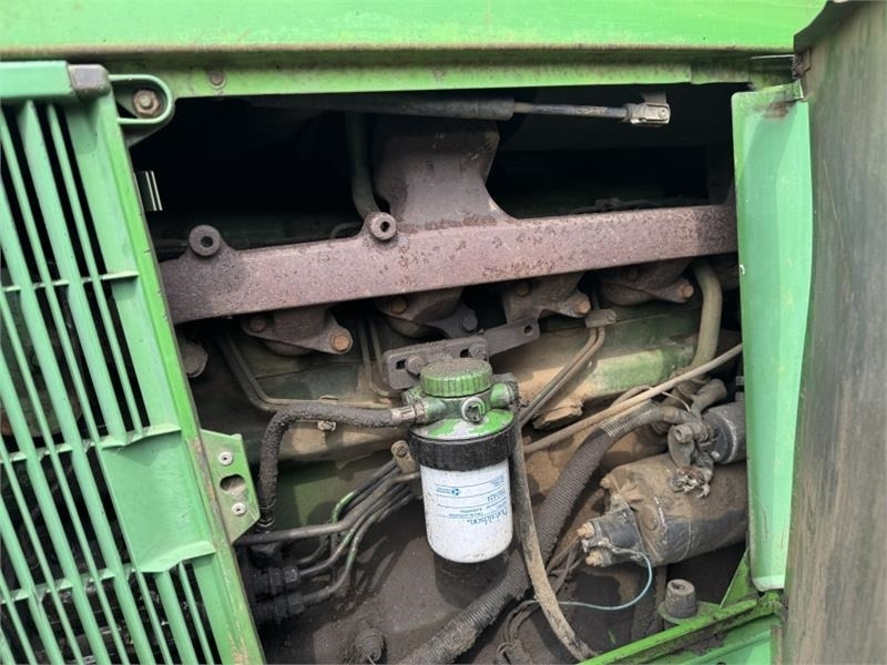 Farm tractor John Deere 6800: picture 11