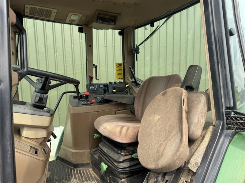 Farm tractor John Deere 6800: picture 12