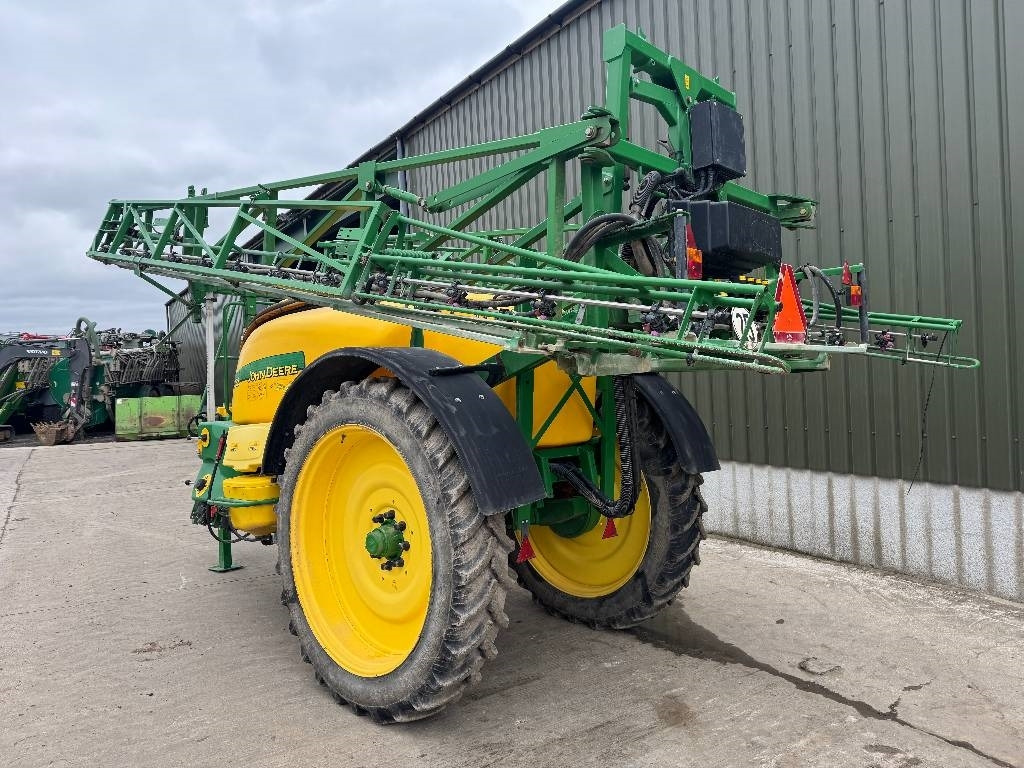 John Deere 732 Trailed Sprayer - Trailed sprayer: picture 2 John Deere 732 Trailed Sprayer - Trailed sprayer: picture 2