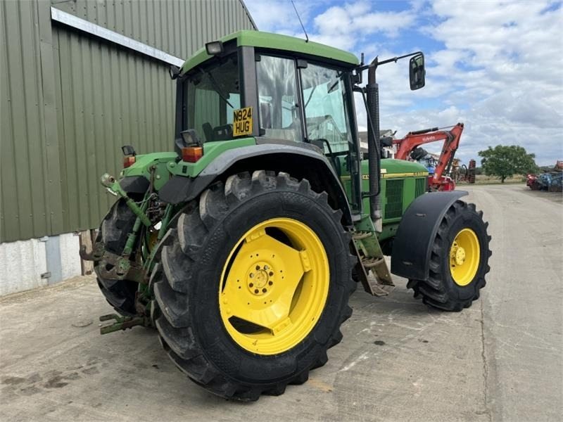 John Deere John Deere 6800 Tractor - Farm tractor: picture 4 John Deere John Deere 6800 Tractor - Farm tractor: picture 4