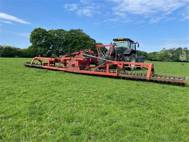 K-Two K-Two AE-RO II 9.6 Meter Grassland Aerator - Hay and forage equipment: picture 2 K-Two K-Two AE-RO II 9.6 Meter Grassland Aerator - Hay and forage equipment: picture 2
