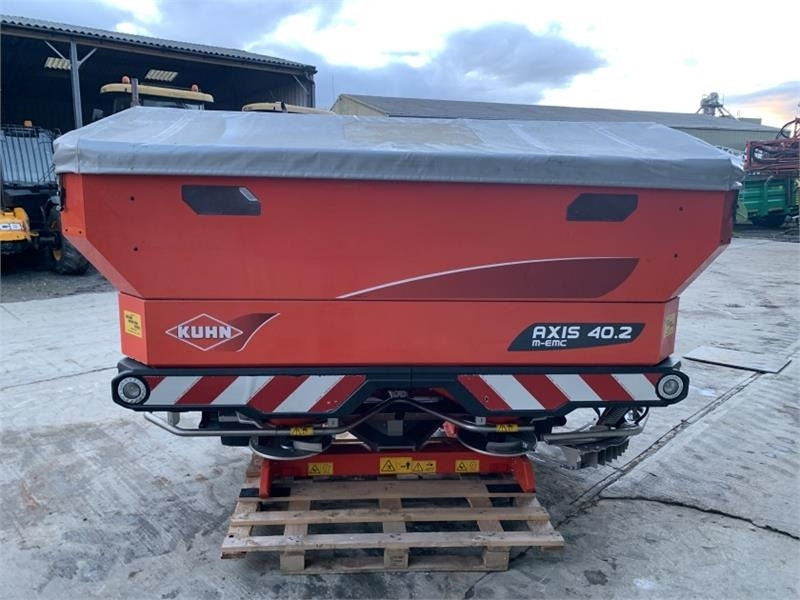 Kuhn Axis 40.2 M-EMC Fert Spreader  - Fertilizer spreader: picture 4 Kuhn Axis 40.2 M-EMC Fert Spreader  - Fertilizer spreader: picture 4
