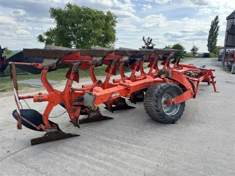 Kuhn Kuhn VT1180M6H 5+1 Semi Mounted Plough - Plow: picture 2 Kuhn Kuhn VT1180M6H 5+1 Semi Mounted Plough - Plow: picture 2