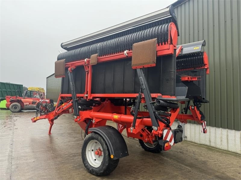 Kuhn Merge Maxx 950 Merger - Tedder/ Rake: picture 2 Kuhn Merge Maxx 950 Merger - Tedder/ Rake: picture 2