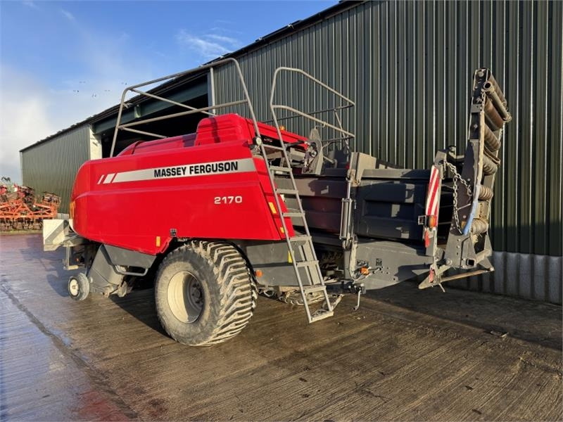 Massey Ferguson 2170 Square Baler - Square baler: picture 2 Massey Ferguson 2170 Square Baler - Square baler: picture 2