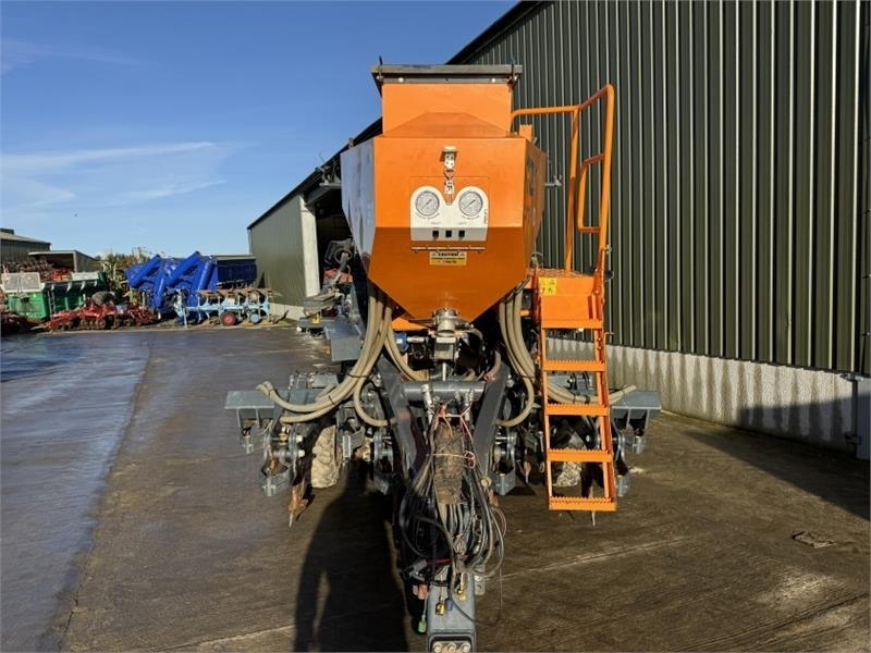 Combine seed drill Mzuri Mzuri Pro-Til 3T **Grain and Fert**: picture 6