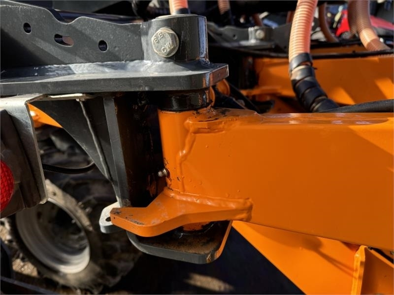 Combine seed drill Mzuri Mzuri Pro-Til 3T **Grain and Fert**: picture 15