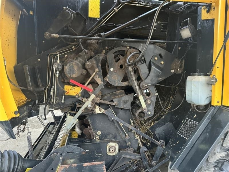 Square baler New Holland BB9060 Baler: picture 11