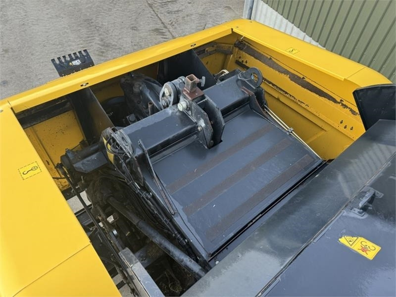 Square baler New Holland BB9060 Baler: picture 15