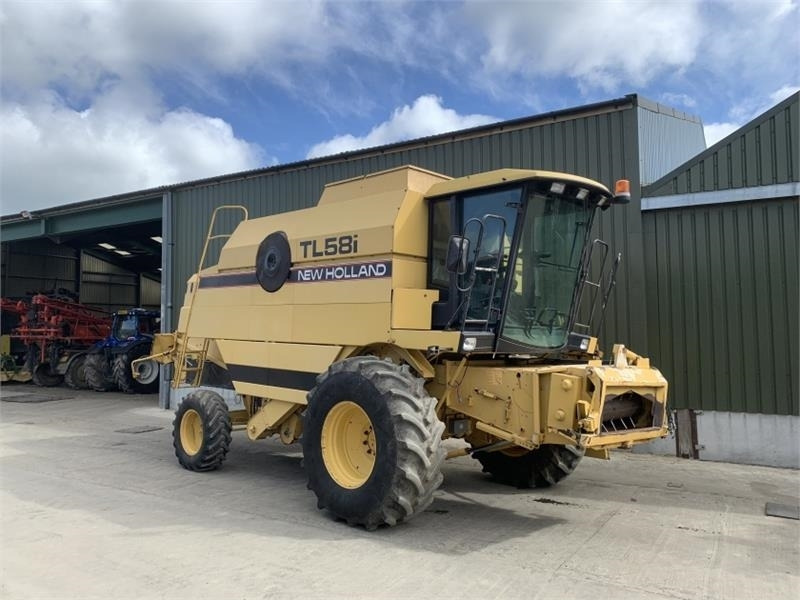 New Holland/Laverda New Holland TL58i / Laverda Hi - Harvester attachment: picture 1 New Holland/Laverda New Holland TL58i / Laverda Hi - Harvester attachment: picture 1