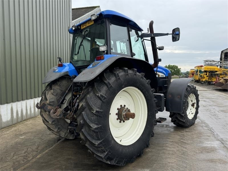 New Holland New Holland TM190 - Farm tractor: picture 4 New Holland New Holland TM190 - Farm tractor: picture 4