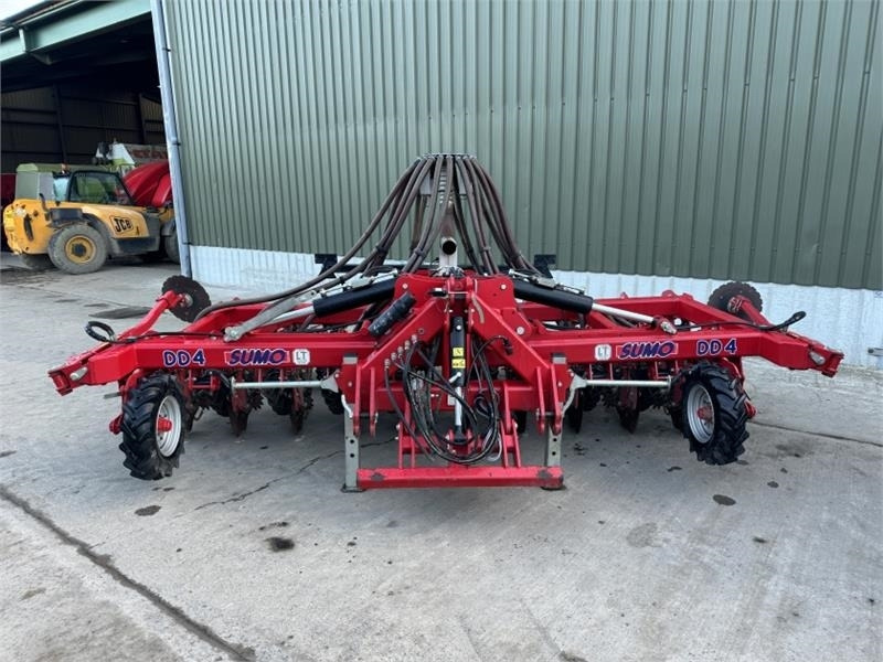Sumo Sumo DD4 Seed Drill c/w Front Tank - Combine seed drill: picture 2 Sumo Sumo DD4 Seed Drill c/w Front Tank - Combine seed drill: picture 2