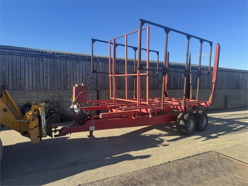 Timik MK 11 Square Bale Chaser/Stacker - Square baler: picture 1 Timik MK 11 Square Bale Chaser/Stacker - Square baler: picture 1
