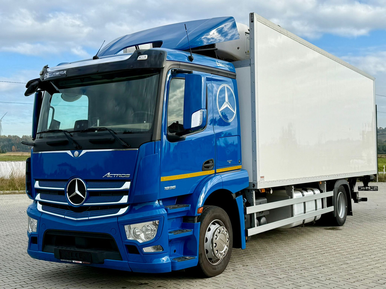 MERCEDES-BENZ ACTROS 1836 / CHŁODNIA / WINDA / 18 PALET / SILNIK 10677 cm3 / CARRIER / SYPIALKA / AUTOMAT / 2018 ROK - Refrigerator truck: picture 2 MERCEDES-BENZ ACTROS 1836 / CHŁODNIA / WINDA / 18 PALET / SILNIK 10677 cm3 / CARRIER / SYPIALKA / AUTOMAT / 2018 ROK - Refrigerator truck: picture 2