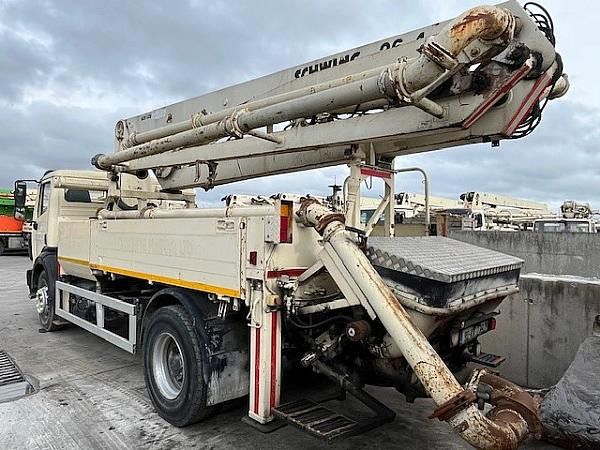SCHWING KVM 26/4 MERCEDES-BENZ - Concrete pump truck: picture 2 SCHWING KVM 26/4 MERCEDES-BENZ - Concrete pump truck: picture 2