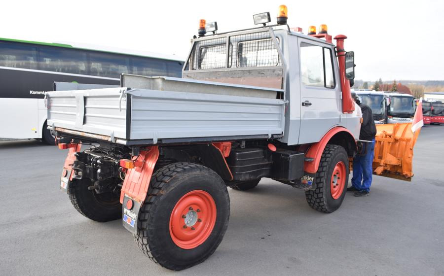Mercedes-Benz Unimog 424 - Tipper: picture 4 Mercedes-Benz Unimog 424 - Tipper: picture 4