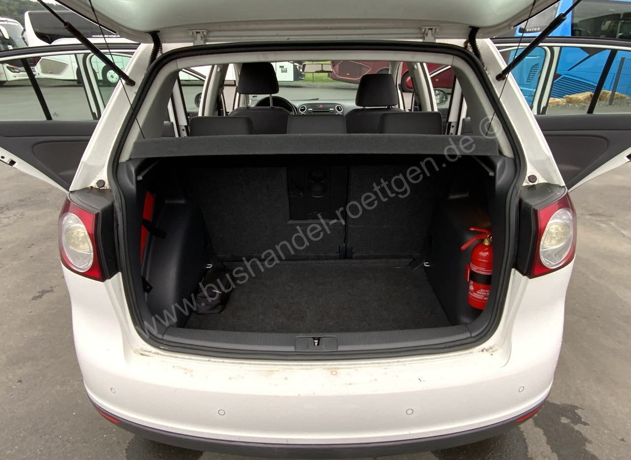 Car Volkswagen Golf Plus 2.0 TDI: picture 8