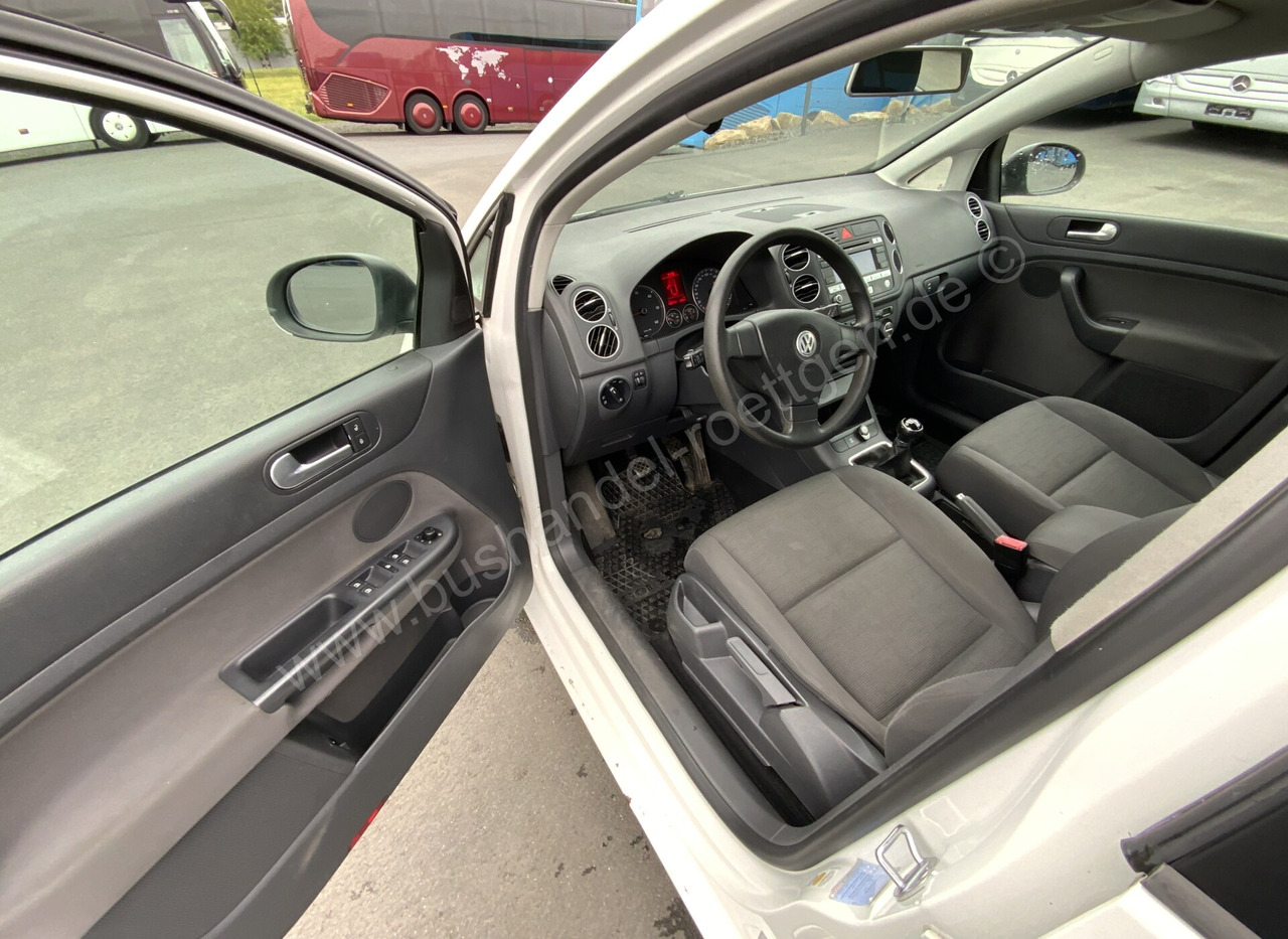 Car Volkswagen Golf Plus 2.0 TDI: picture 9