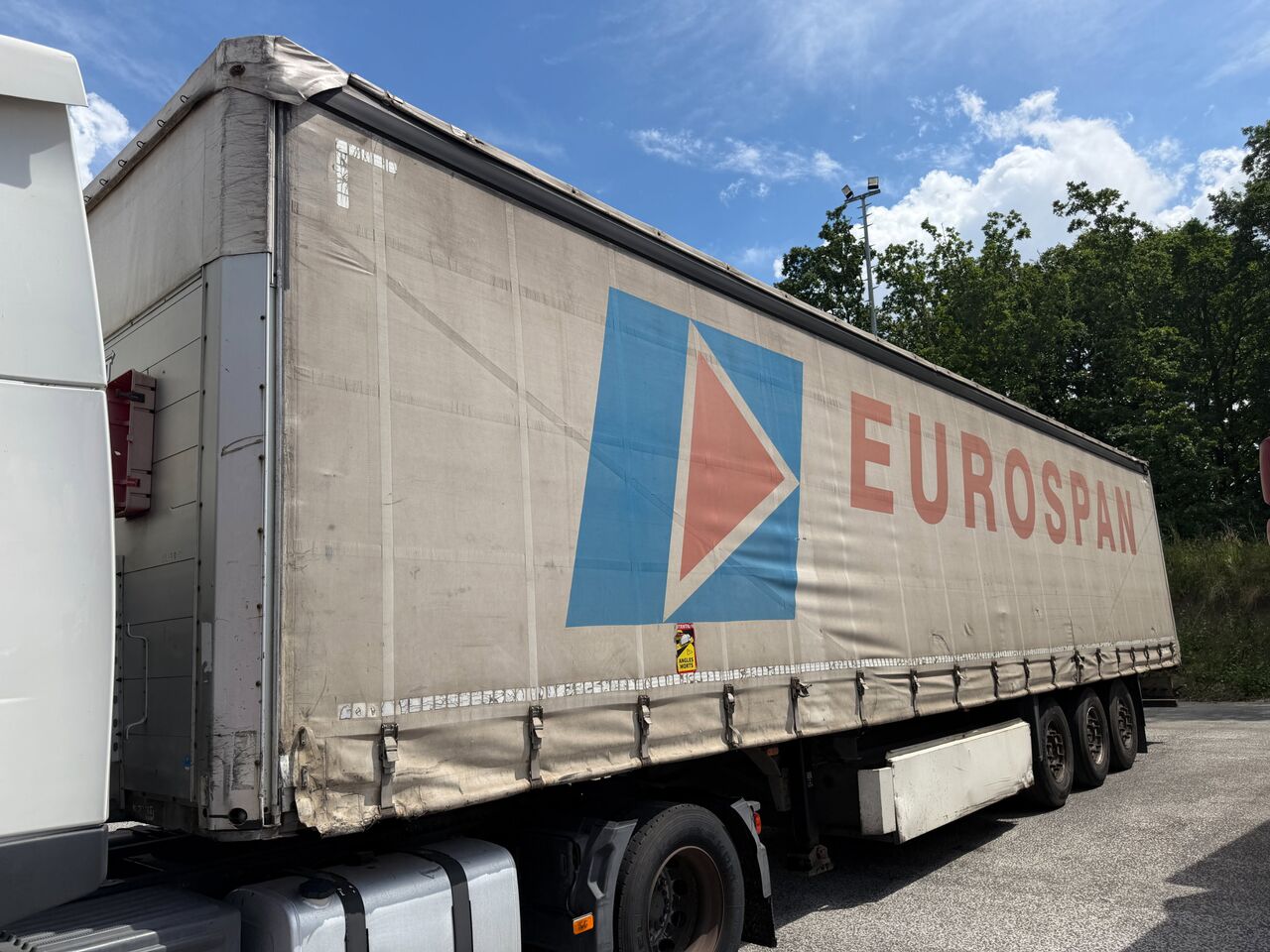 Schmitz Cargobull SAF, 2x lift axle, disc brakes - Curtainsider semi-trailer: picture 1 Schmitz Cargobull SAF, 2x lift axle, disc brakes - Curtainsider semi-trailer: picture 1