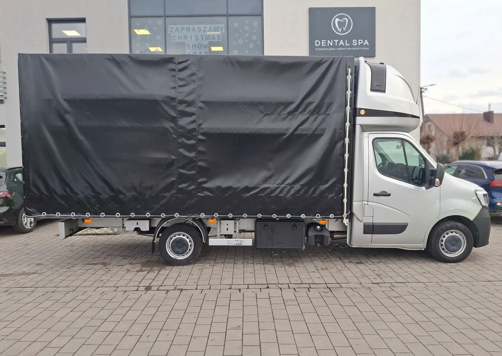 Renault Master - Curtain side van: picture 5 Renault Master - Curtain side van: picture 5