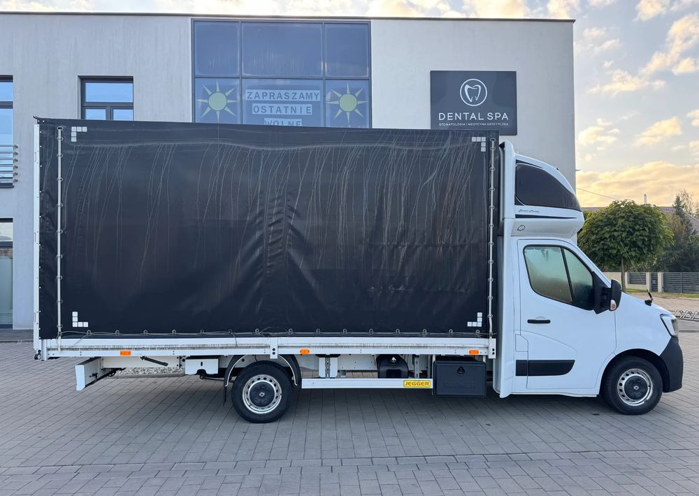 Renault Master - Curtain side van: picture 4 Renault Master - Curtain side van: picture 4