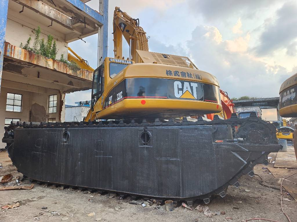 CAT 320 C - Amphibious excavator: picture 4 CAT 320 C - Amphibious excavator: picture 4