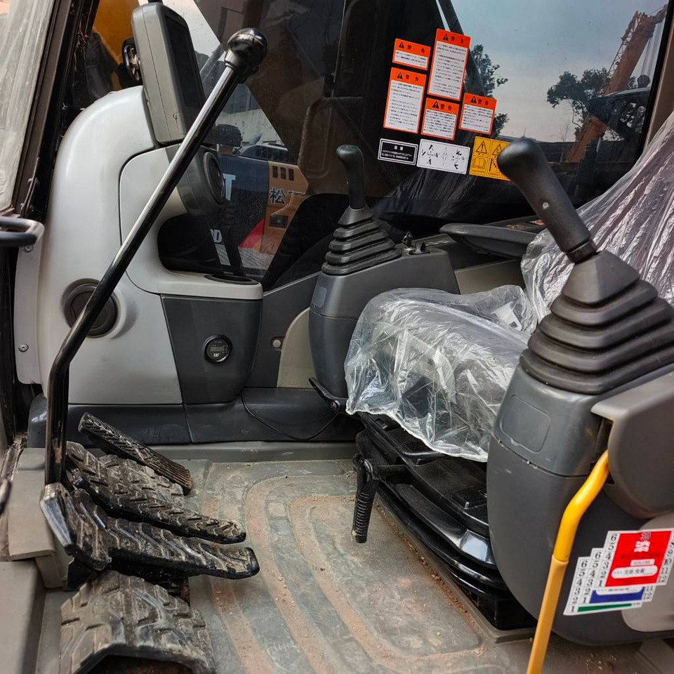 Crawler excavator CAT 320 D: picture 31