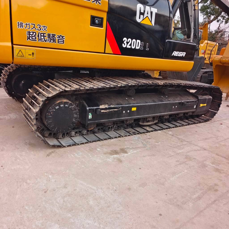 Crawler excavator CAT 320 D: picture 29