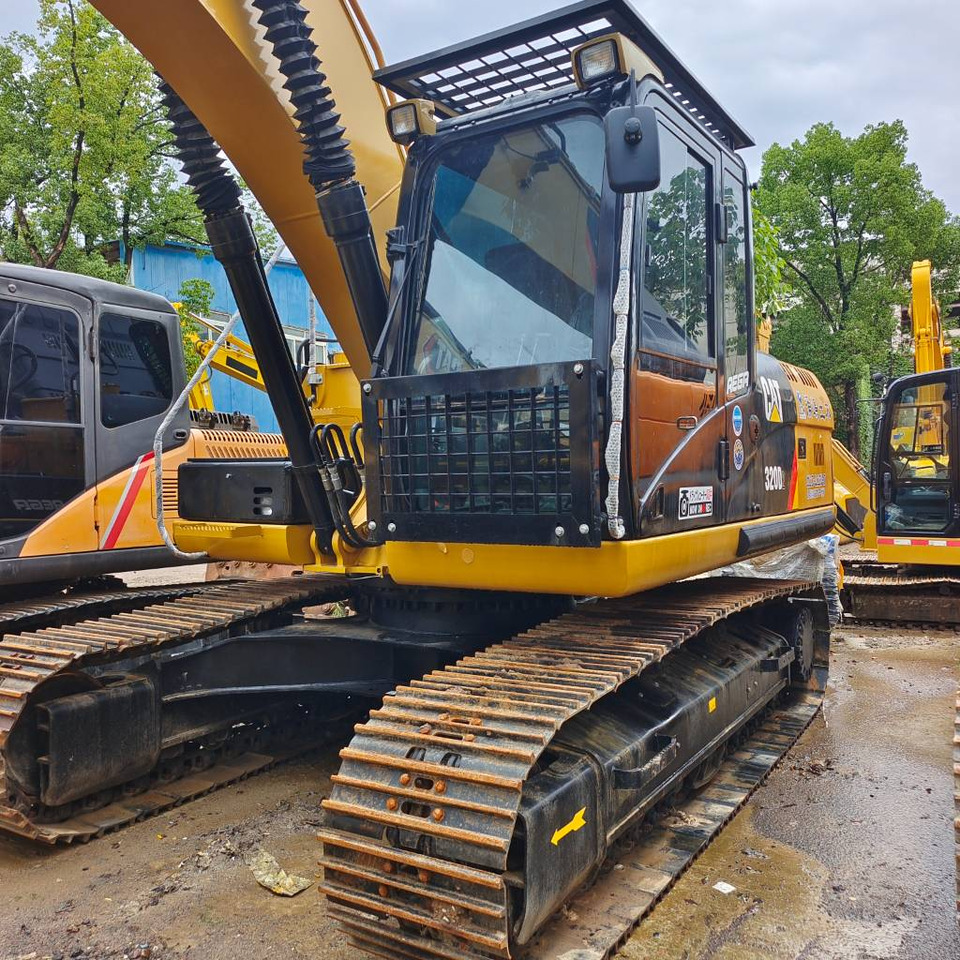 CAT 320D2 - Crawler excavator: picture 2 CAT 320D2 - Crawler excavator: picture 2