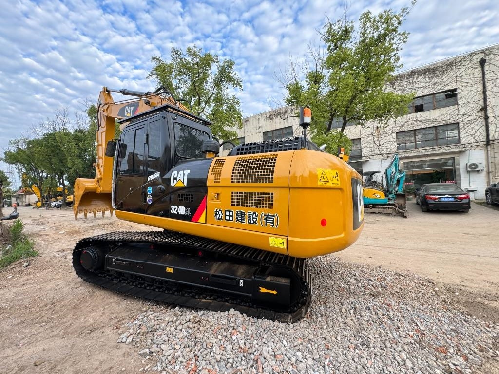 CAT 324 D - Crawler excavator: picture 2 CAT 324 D - Crawler excavator: picture 2