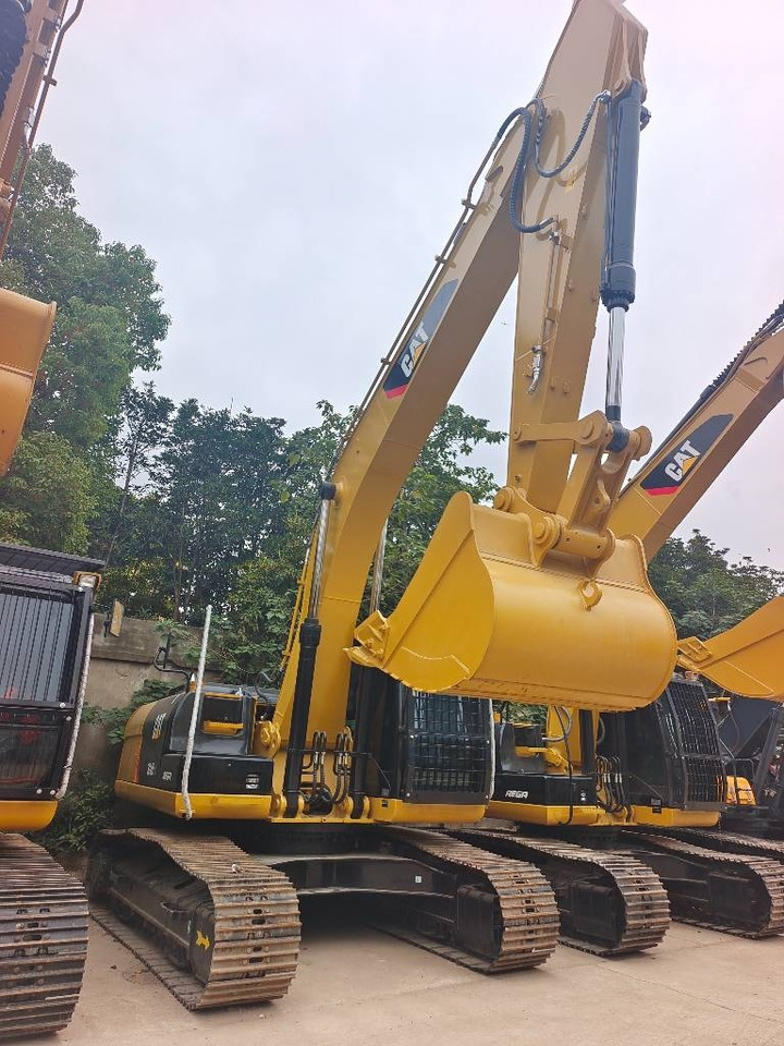 CAT 324 D - Crawler excavator: picture 1 CAT 324 D - Crawler excavator: picture 1