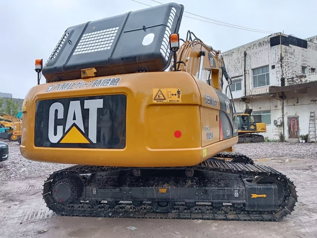 CAT 324 D L - Crawler excavator: picture 2 CAT 324 D L - Crawler excavator: picture 2