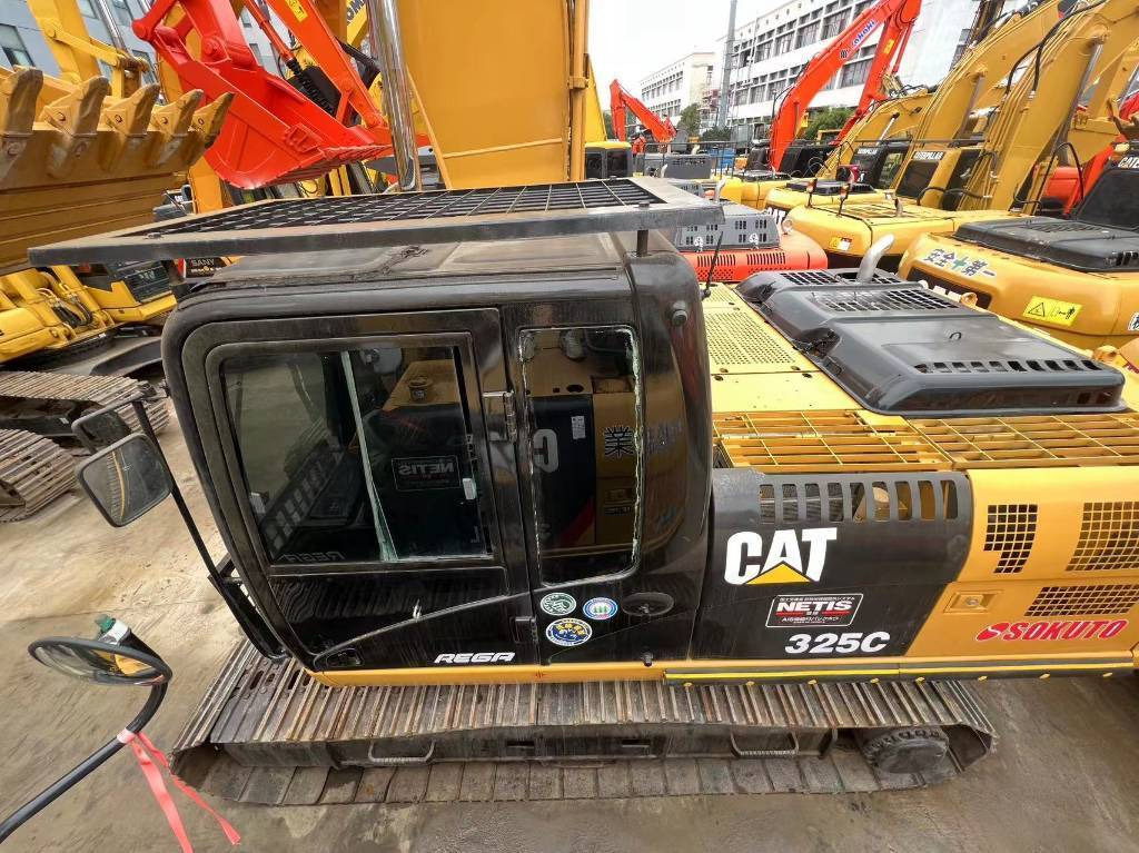 CAT 325 C - Crawler excavator: picture 4 CAT 325 C - Crawler excavator: picture 4