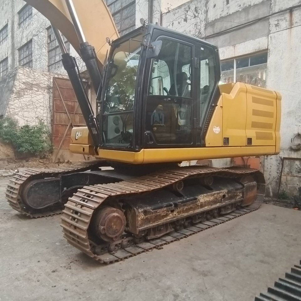 Crawler excavator CAT 330GC: picture 13
