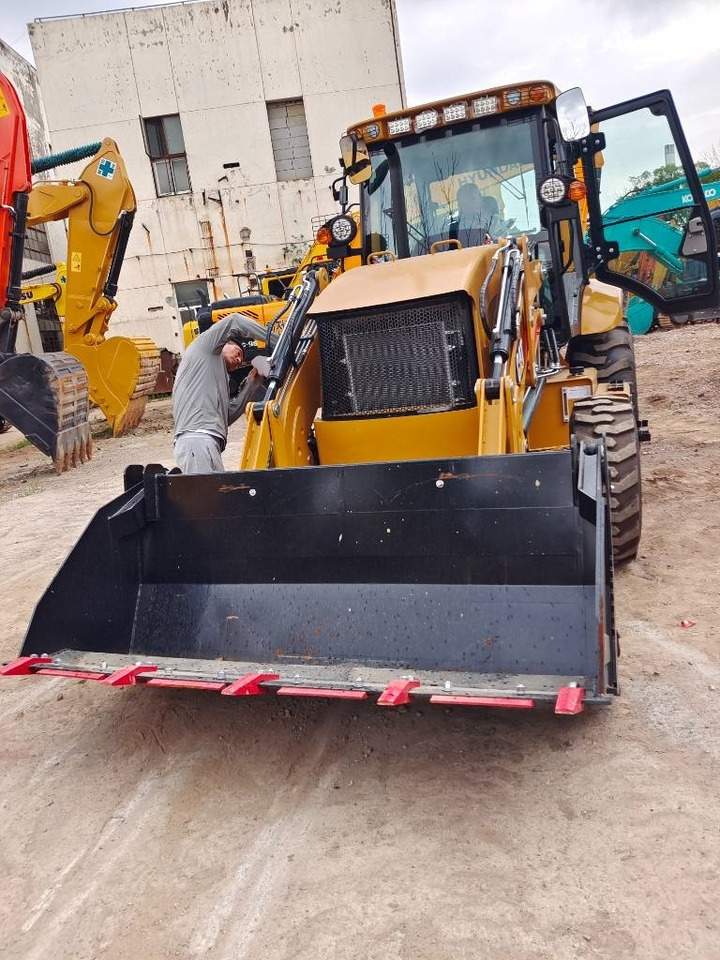 CAT 420 F - Backhoe loader: picture 4 CAT 420 F - Backhoe loader: picture 4